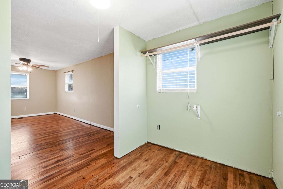572 Young Loop Fairmount GA 30139