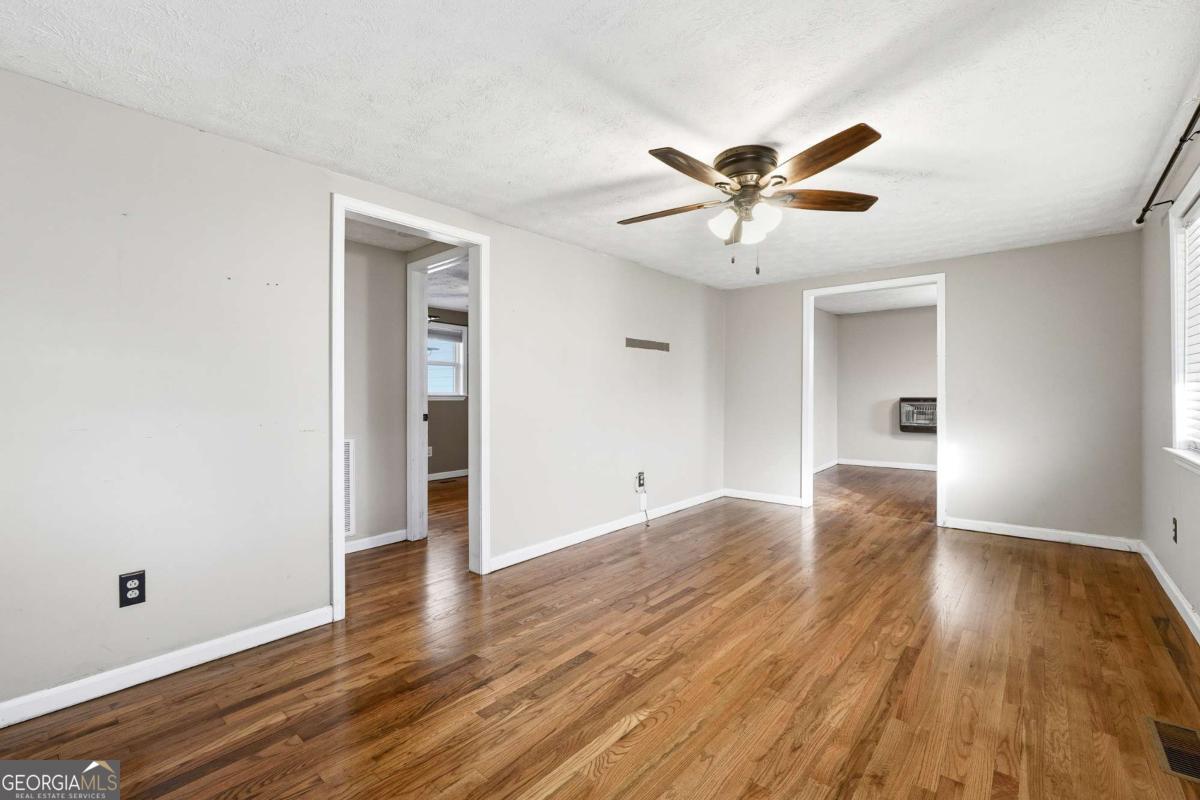 572 Young Loop Fairmount GA 30139