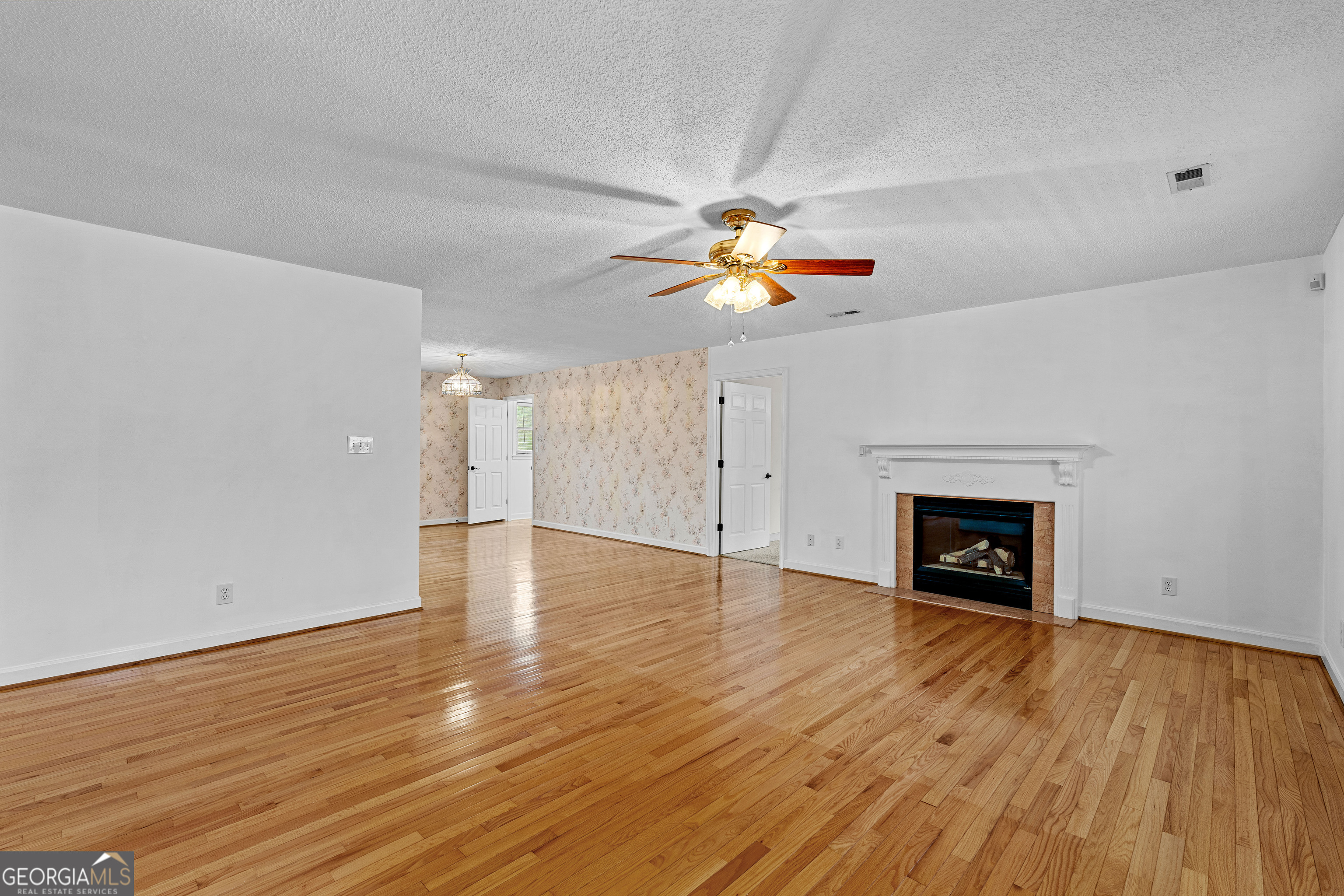 423 Woods Road Brooks GA 30205