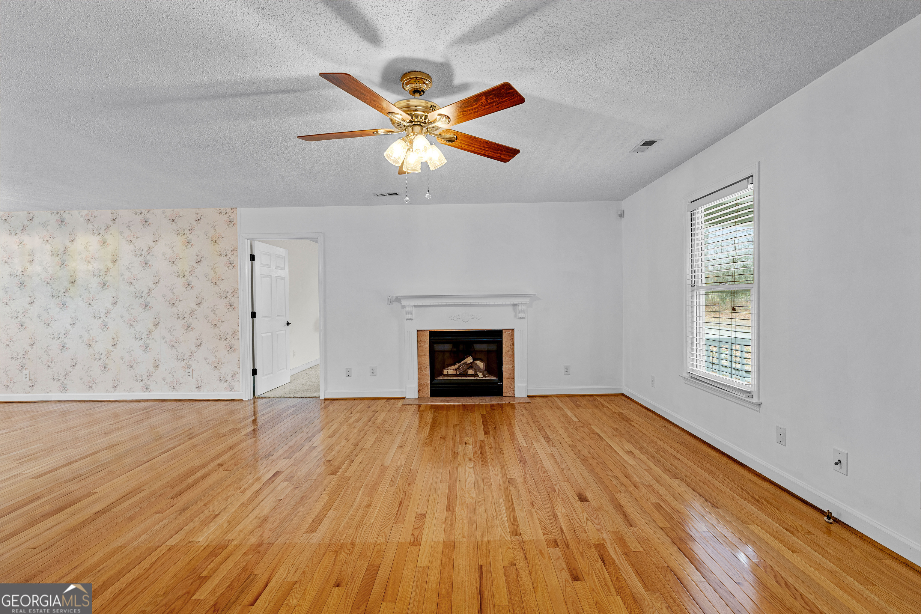 423 Woods Road Brooks GA 30205