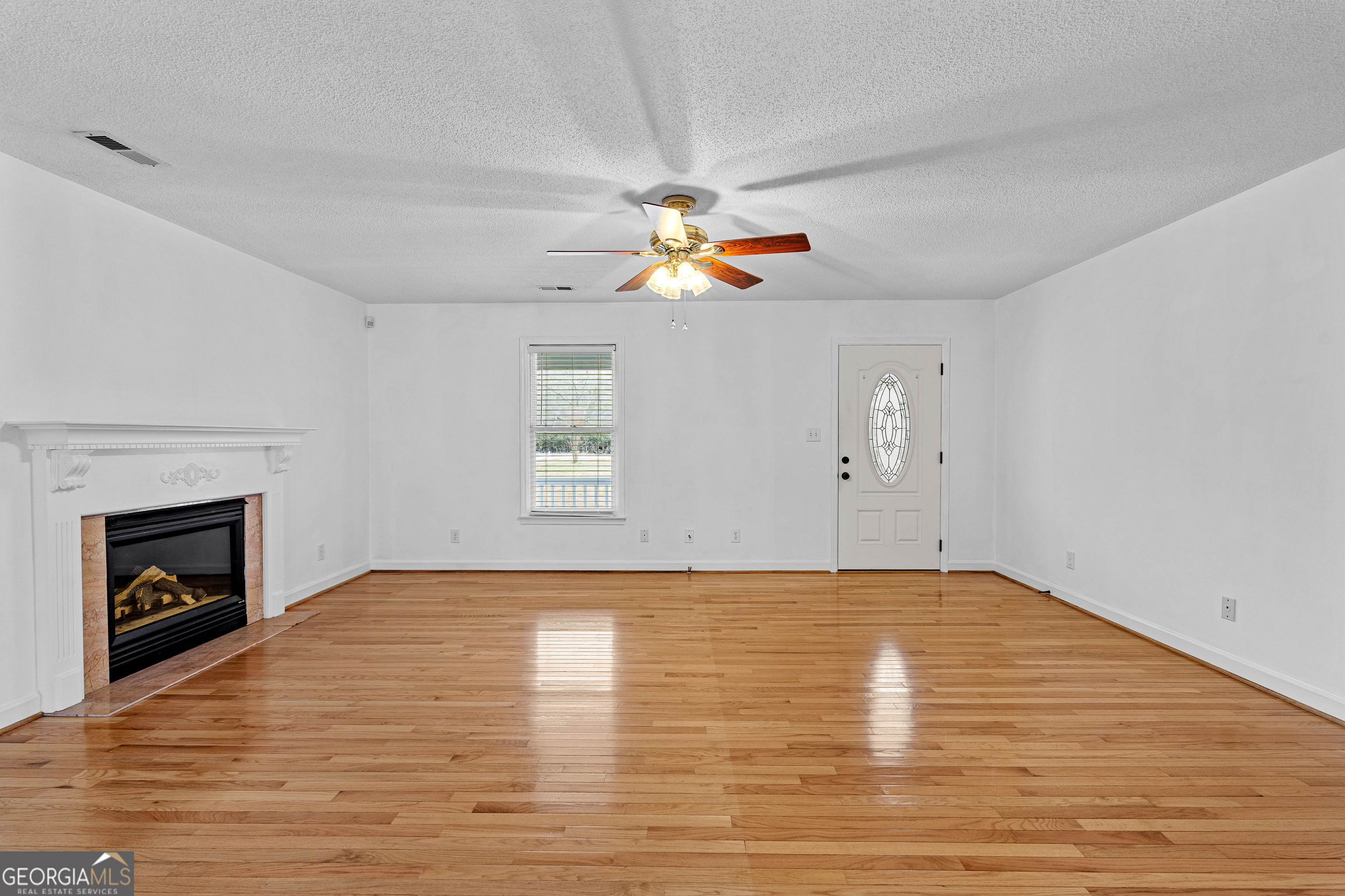 423 Woods Road Brooks GA 30205