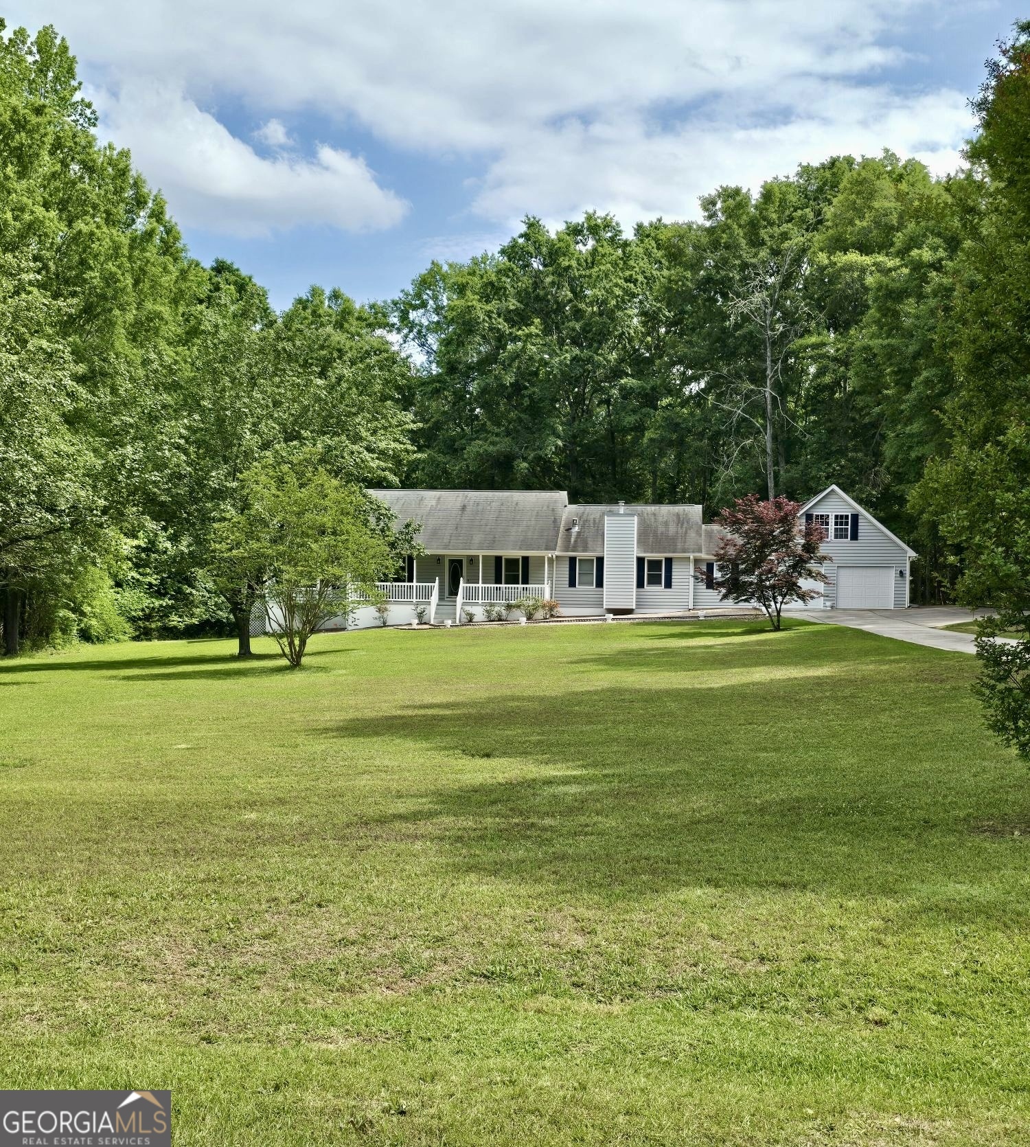 423 Woods Road Brooks GA 30205