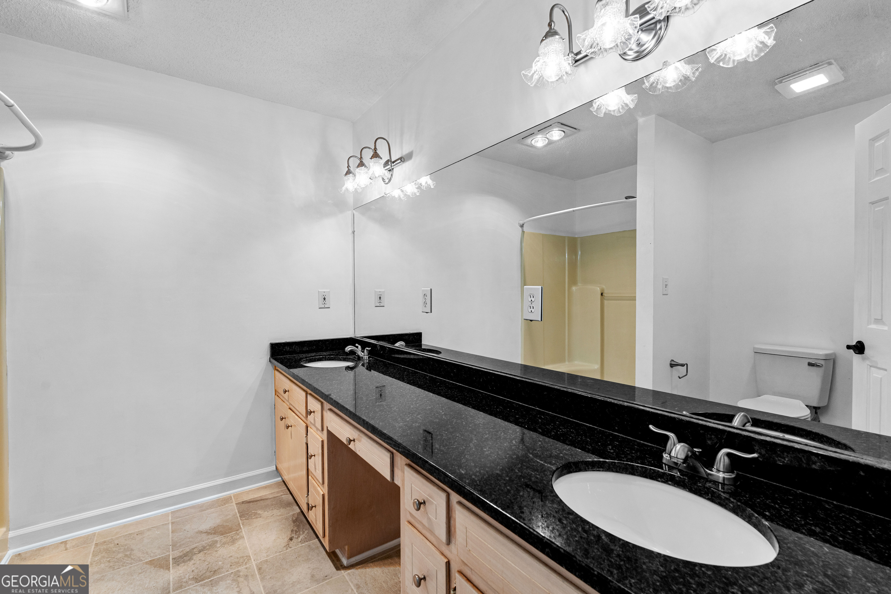 423 Woods Road Brooks GA 30205