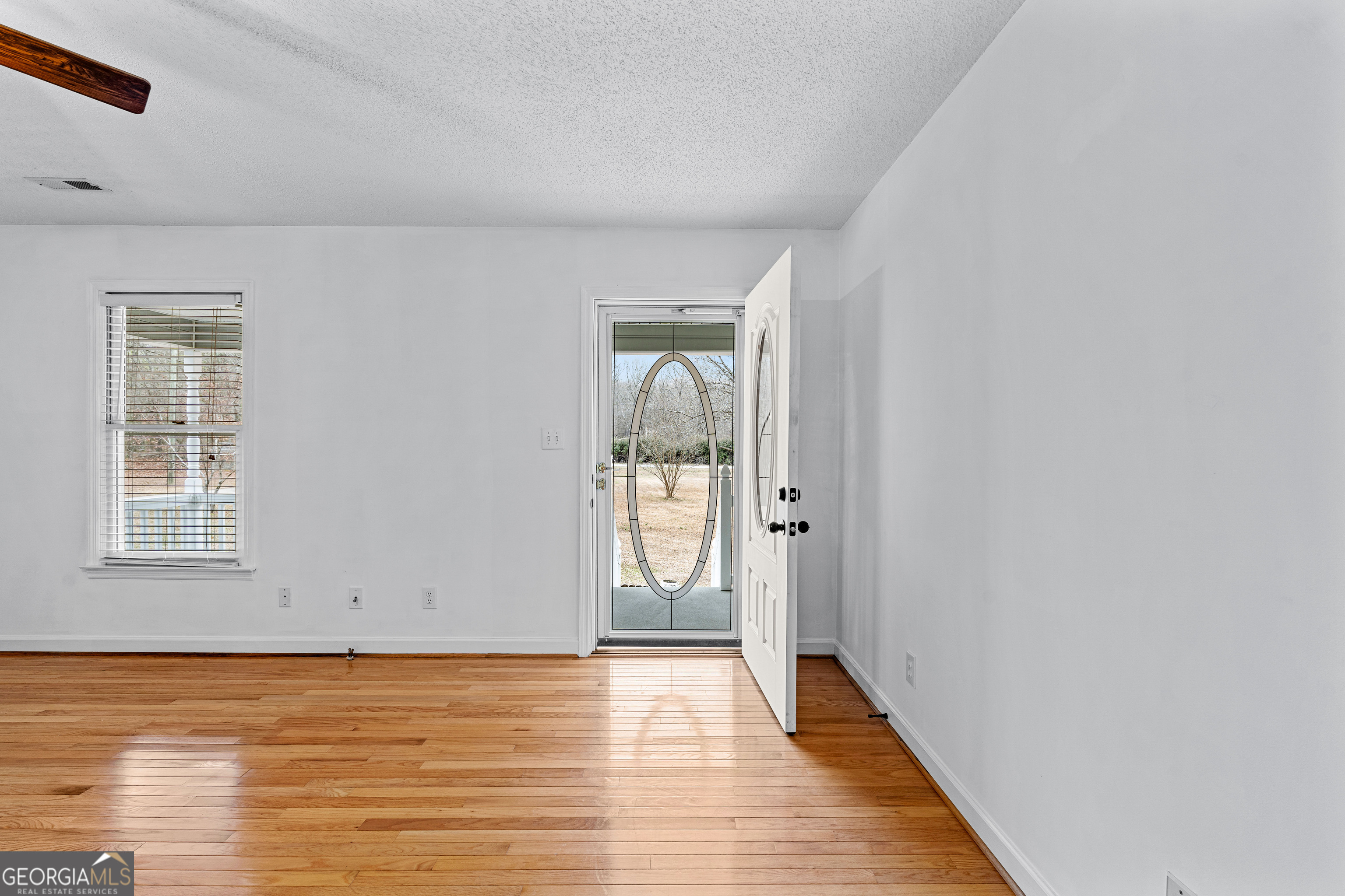 423 Woods Road Brooks GA 30205