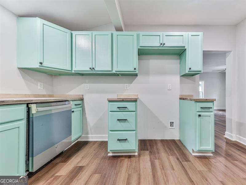 6 Hillside Avenue SE Lindale GA 30147