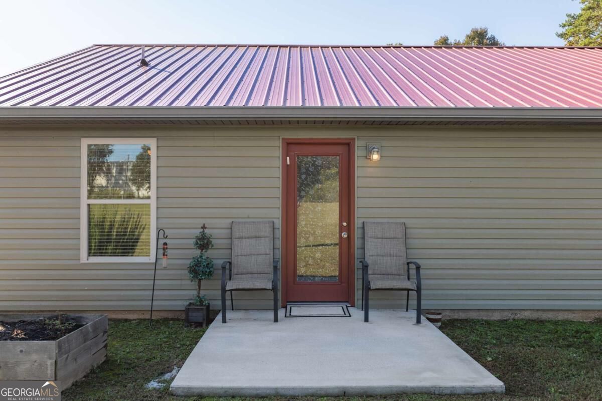 124 Kelly Drive NE White GA 30184
