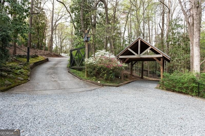 3391 Ridgewood Road NW Atlanta GA 30327