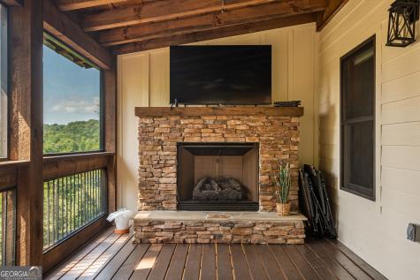60 Weeks Lane Ellijay GA 30540