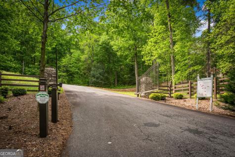 60 Weeks Lane Ellijay GA 30540