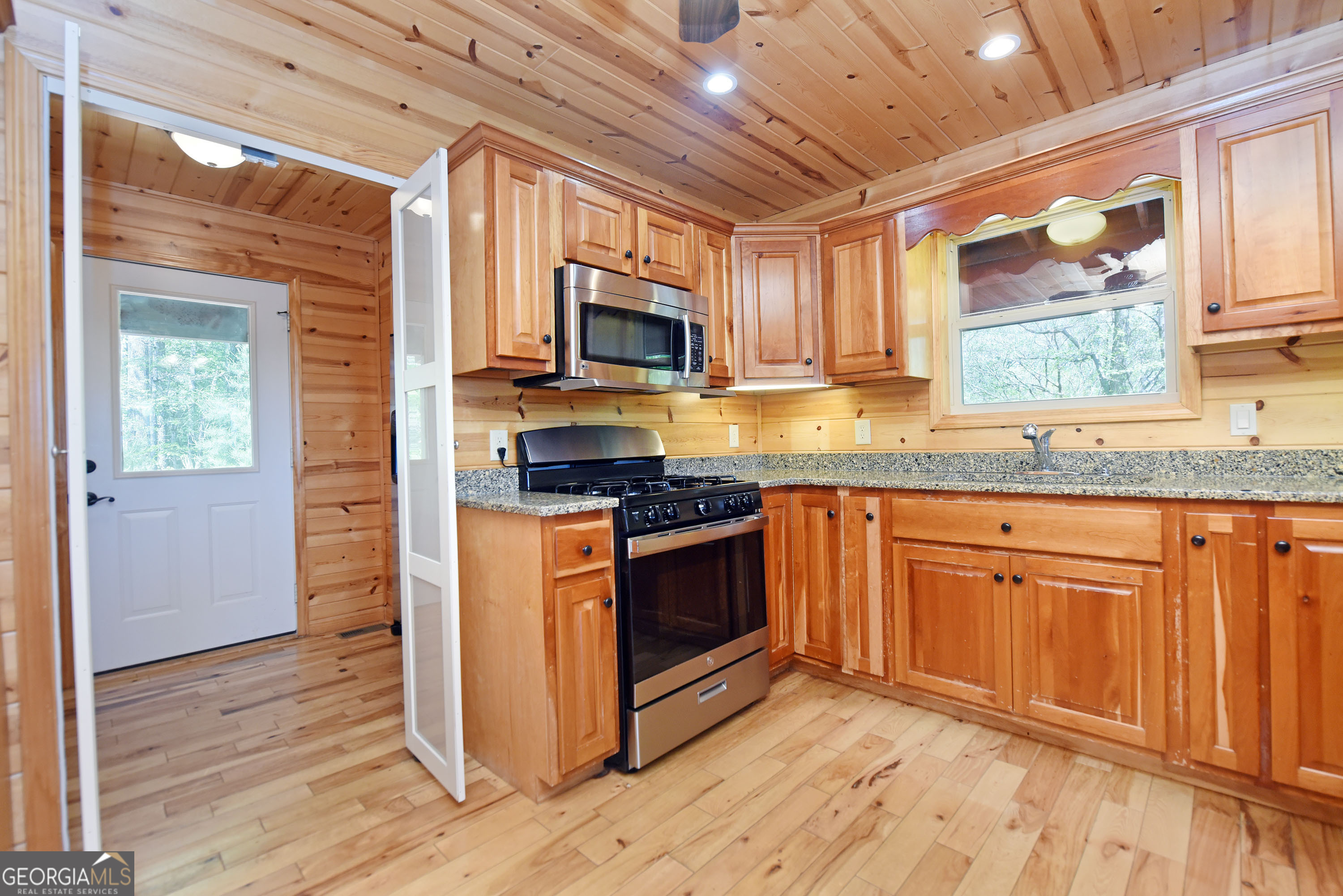 1929 Lakeview Summit Drive Young Harris GA 30582
