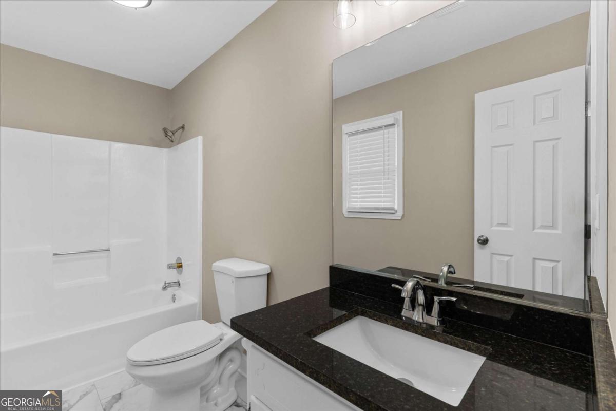 1587 Cronic Town Road Auburn GA 30011
