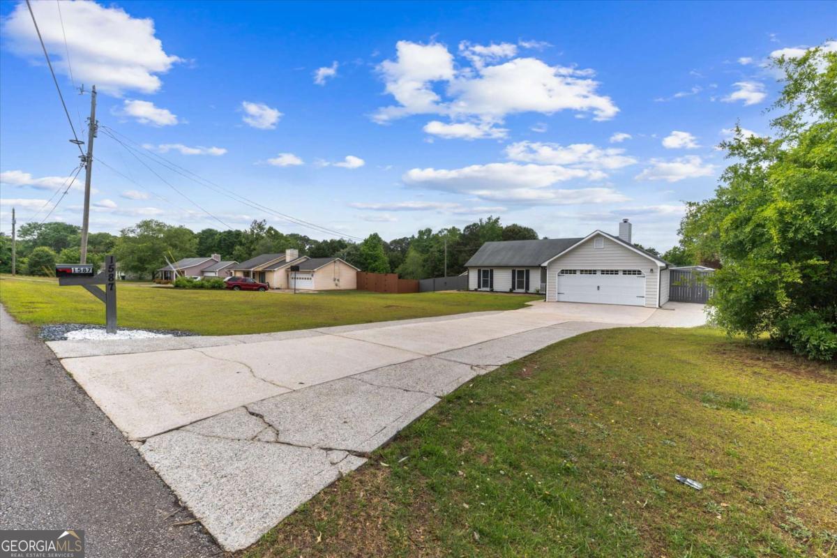 1587 Cronic Town Road Auburn GA 30011