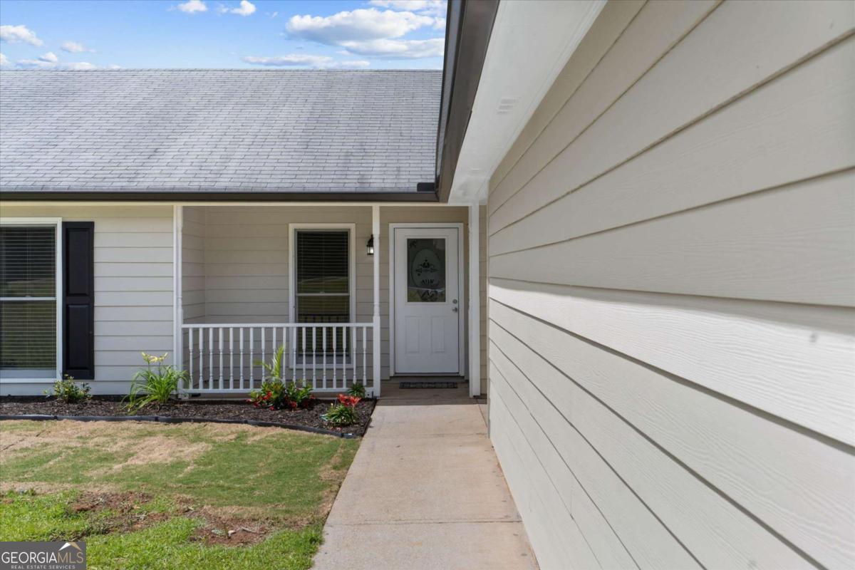 1587 Cronic Town Road Auburn GA 30011