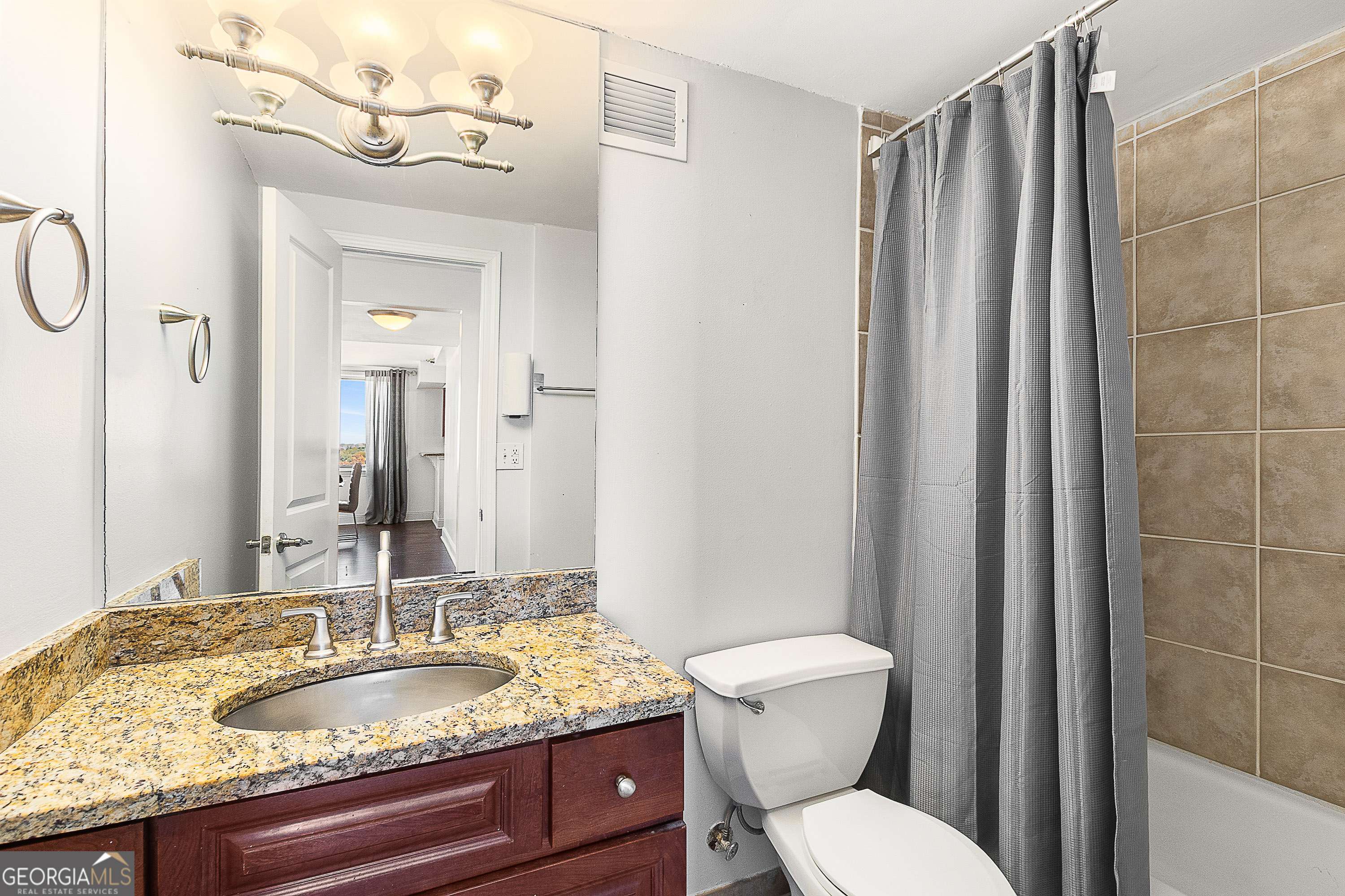 2479 Peachtree Road NE Atlanta GA 30305