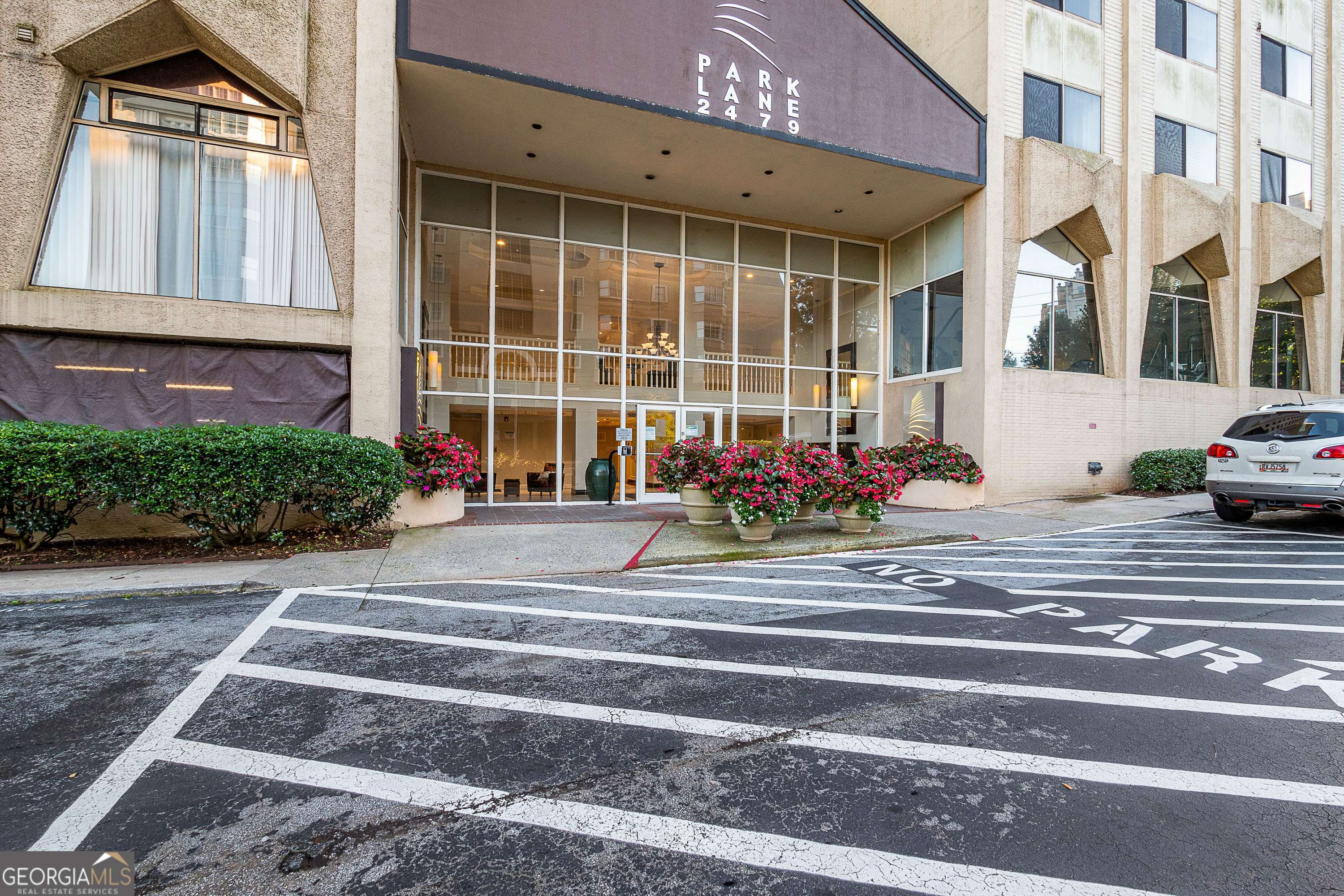 2479 Peachtree Road NE Atlanta GA 30305