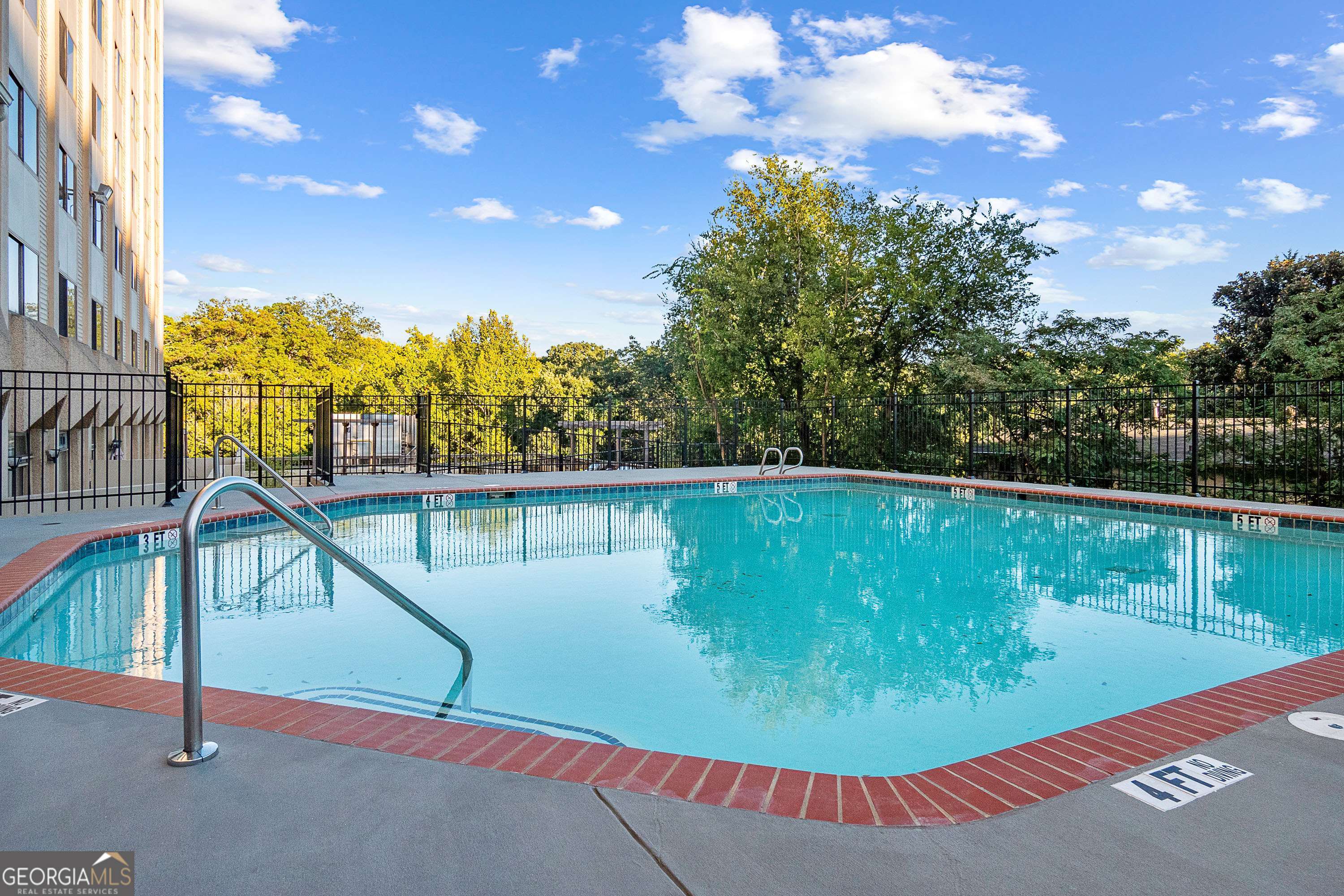 2479 Peachtree Road NE Atlanta GA 30305