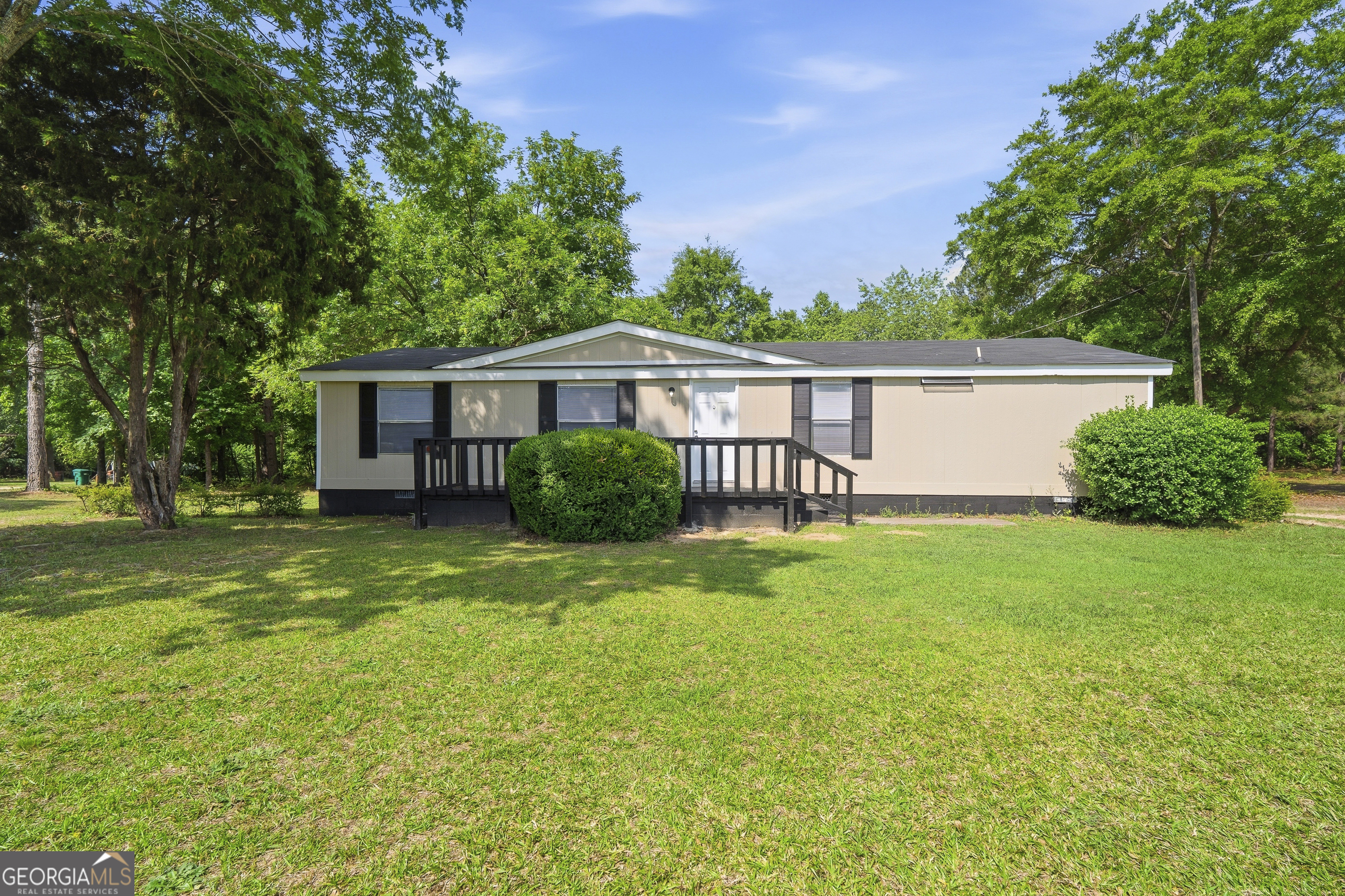 114 Lovers Lane NE Milledgeville GA 31061