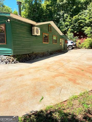 521 Sunnyside Road Hiawassee GA 30546