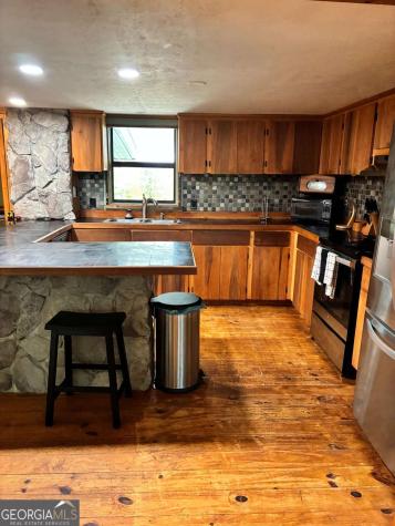 521 Sunnyside Road Hiawassee GA 30546