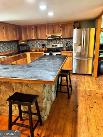 521 Sunnyside Road Hiawassee GA 30546