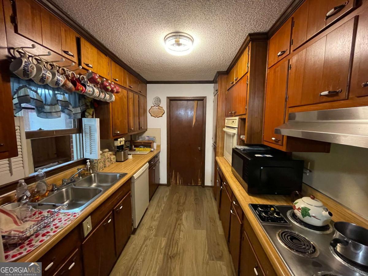 2779 Cascade Road SW Atlanta GA 30311