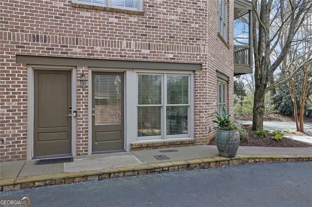 120 Green Oak Drive Roswell GA 30075