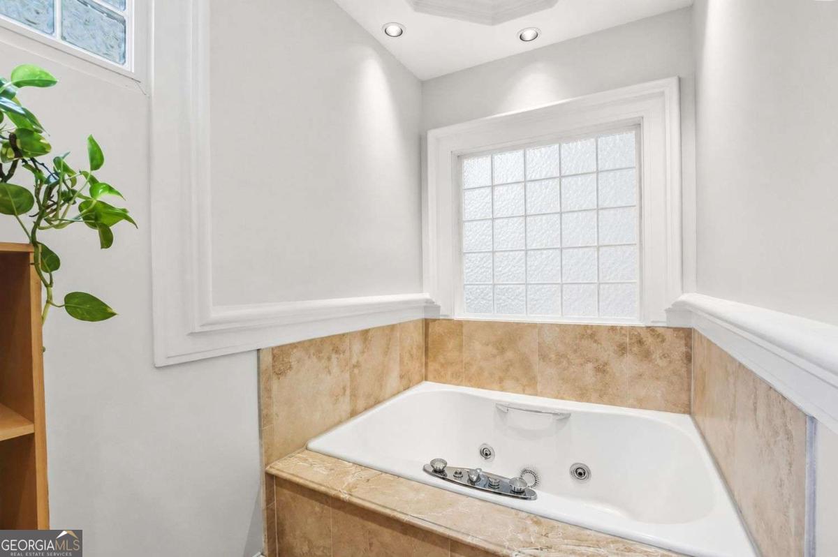 1509 Sheridan Walk NE Atlanta GA 30324