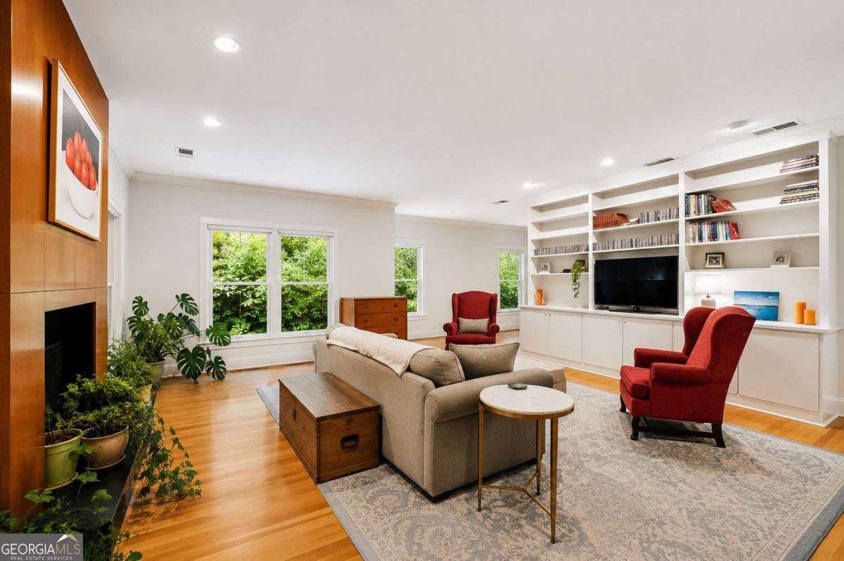 1509 Sheridan Walk NE Atlanta GA 30324