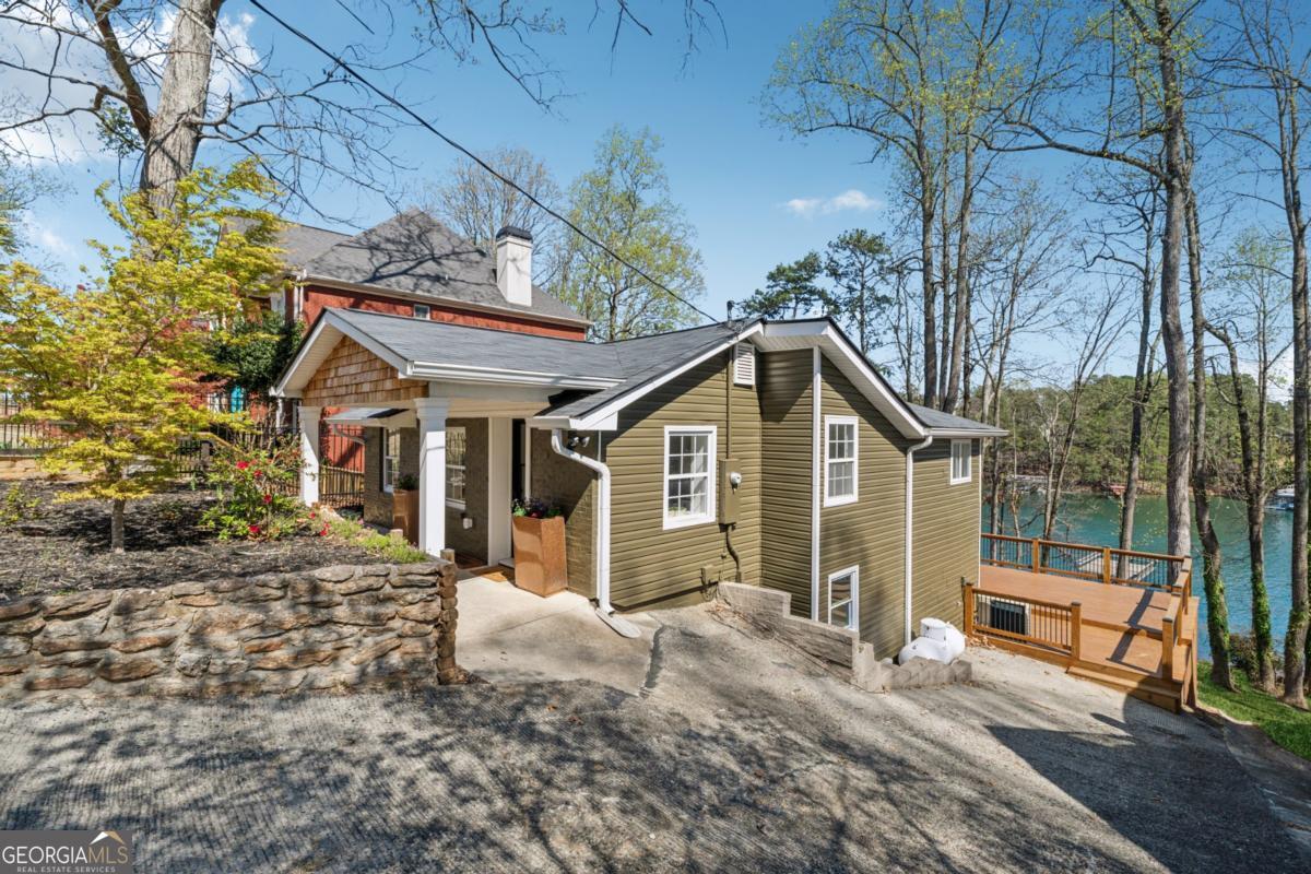 6337 Lakeview Drive Buford GA 30518