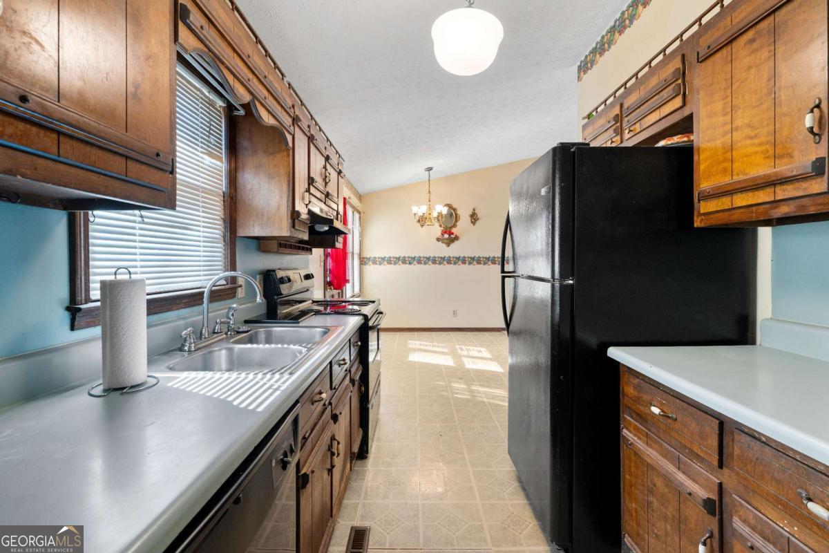 26 Fouche Drive SW Cartersville GA 30120