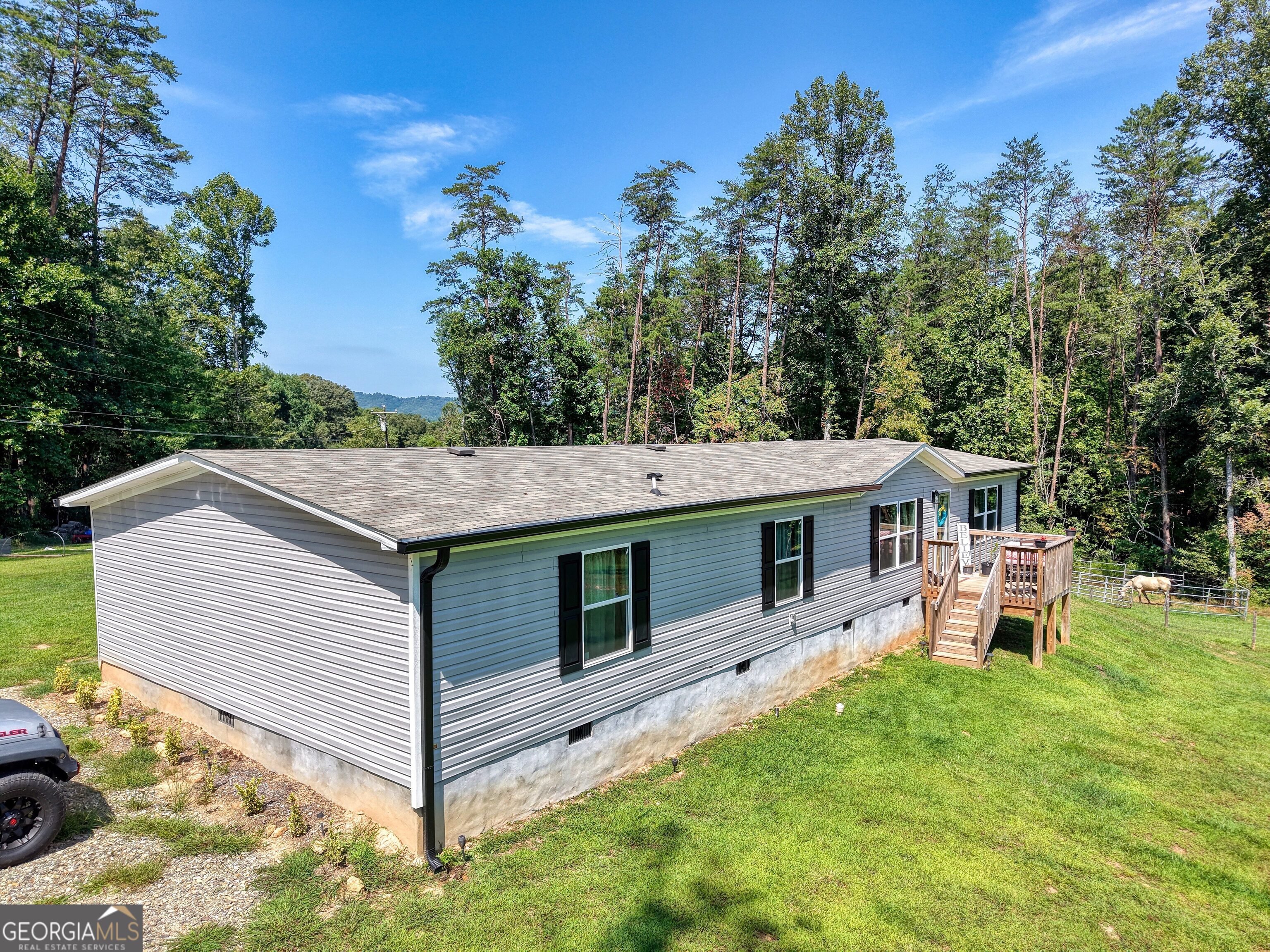 9656 Phillips Road Young Harris GA 30582
