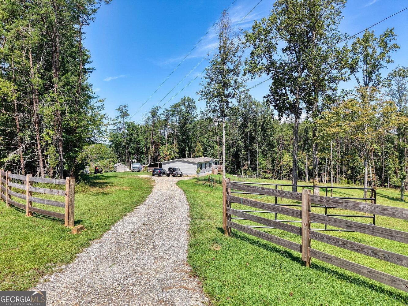 9656 Phillips Road Young Harris GA 30582