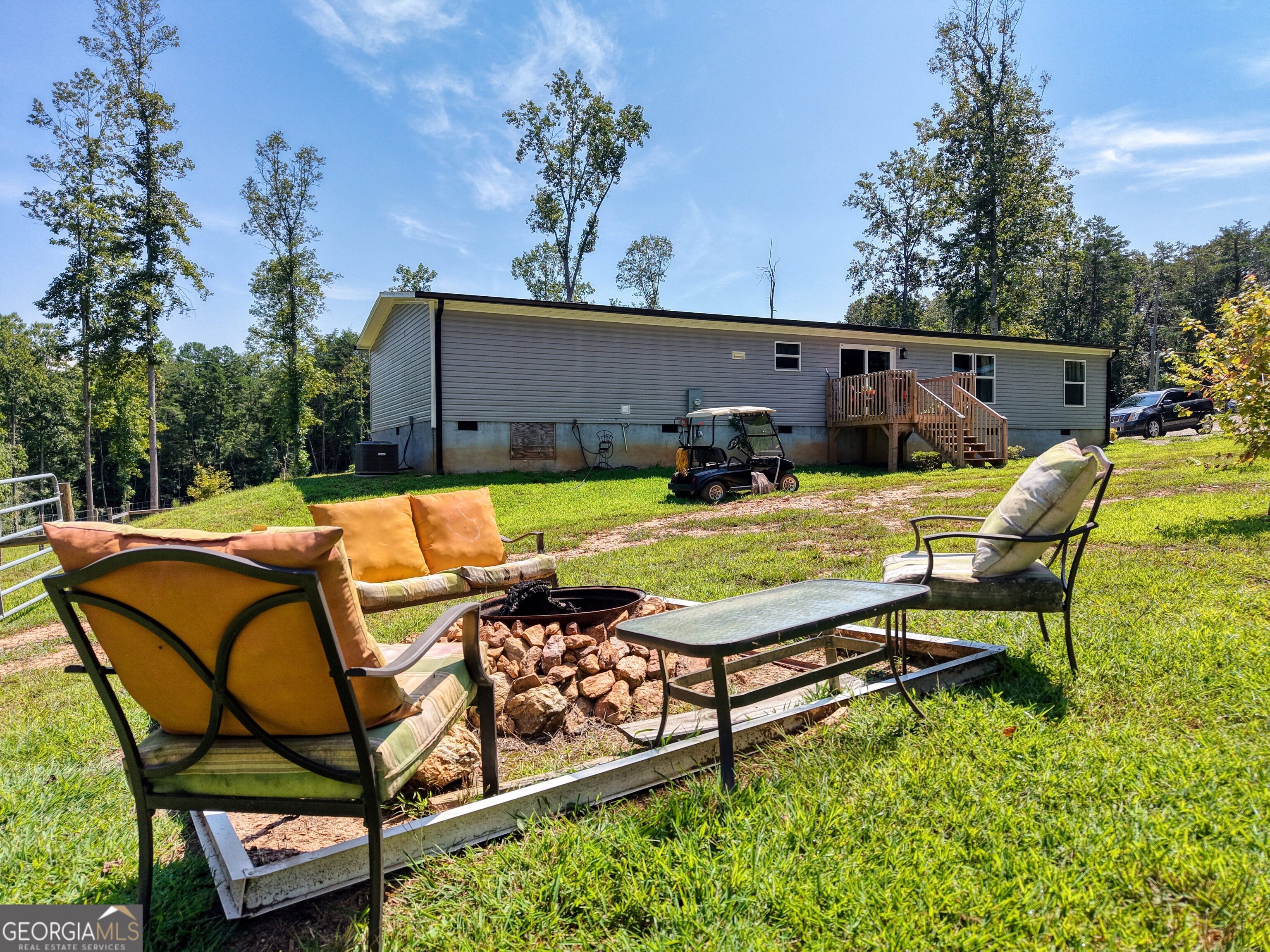 9656 Phillips Road Young Harris GA 30582