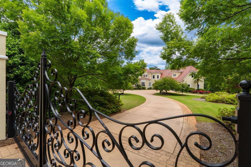 1005 Oak Mountain Road Carrollton GA 30117