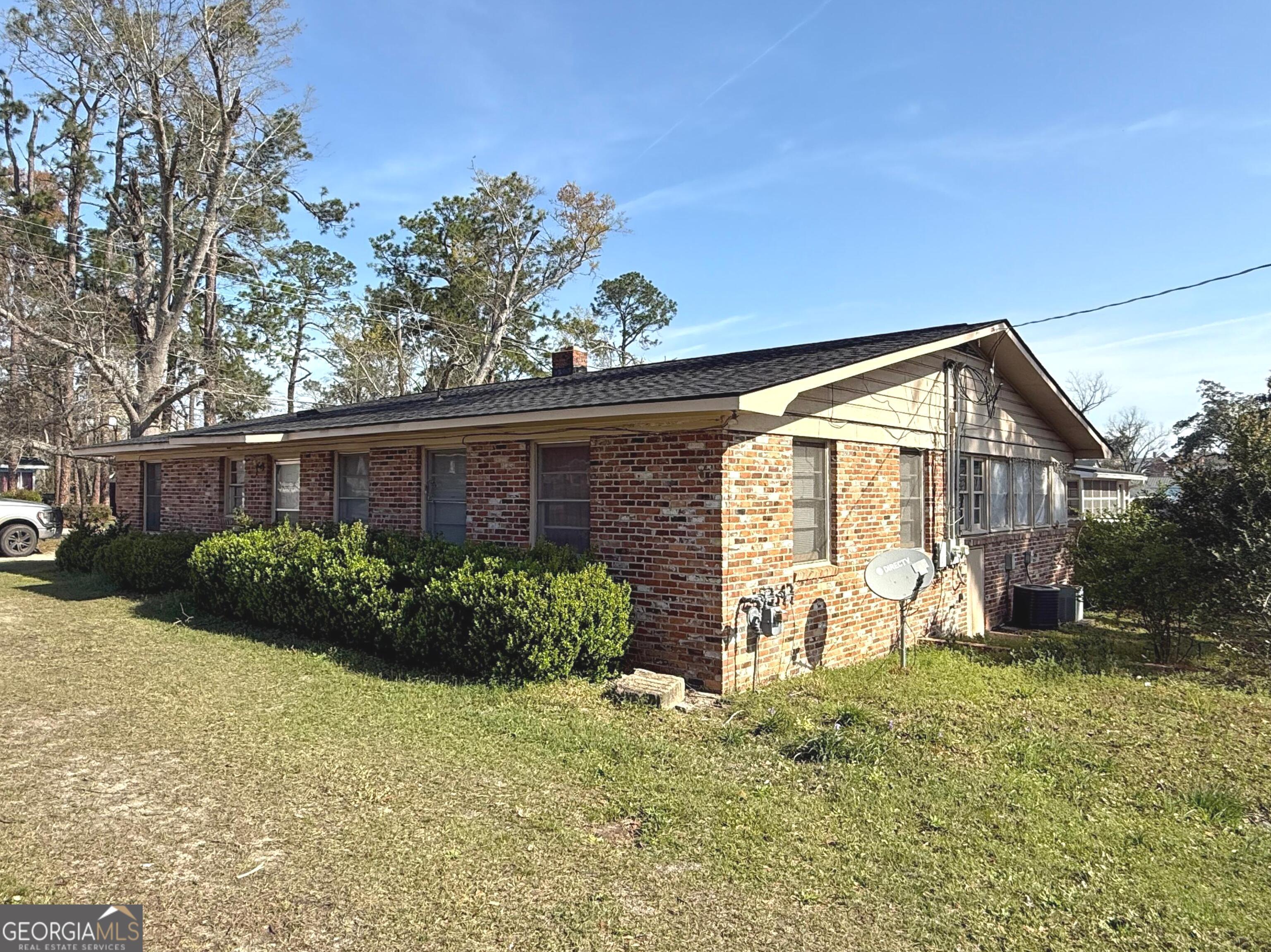 315 West Church Street Swainsboro GA 30401