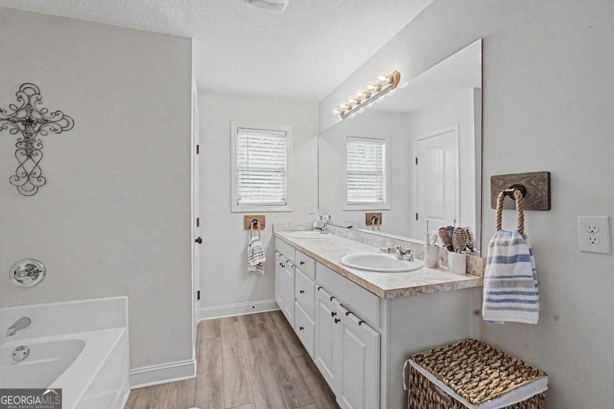 171 Goldshore Way Statham GA 30666