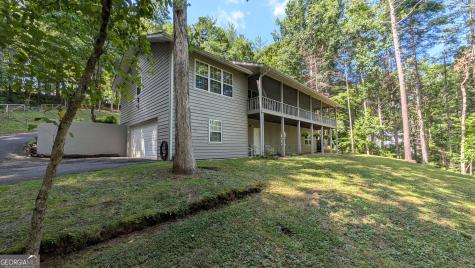 5302 Summer Wood Lane Young Harris GA 30582