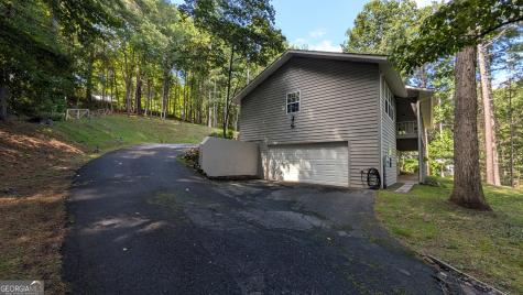 5302 Summer Wood Lane Young Harris GA 30582
