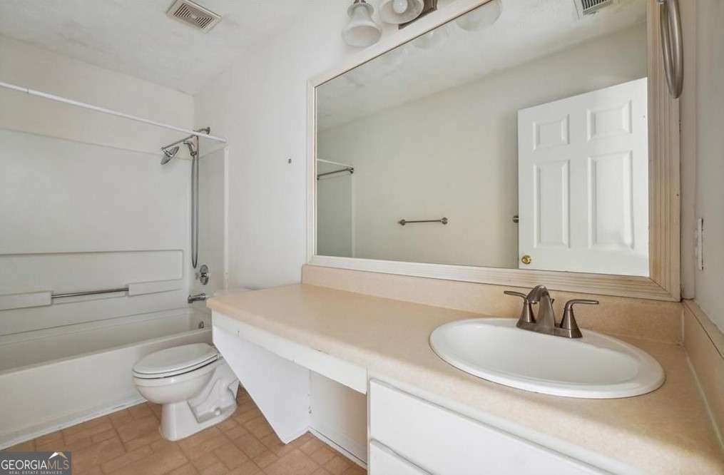 4255 Old House Drive Conley GA 30288