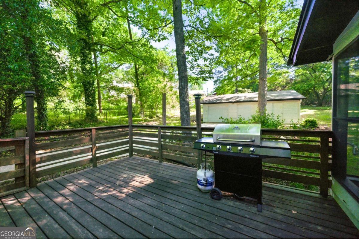 1747 Country Park Way Lawrenceville GA 30043