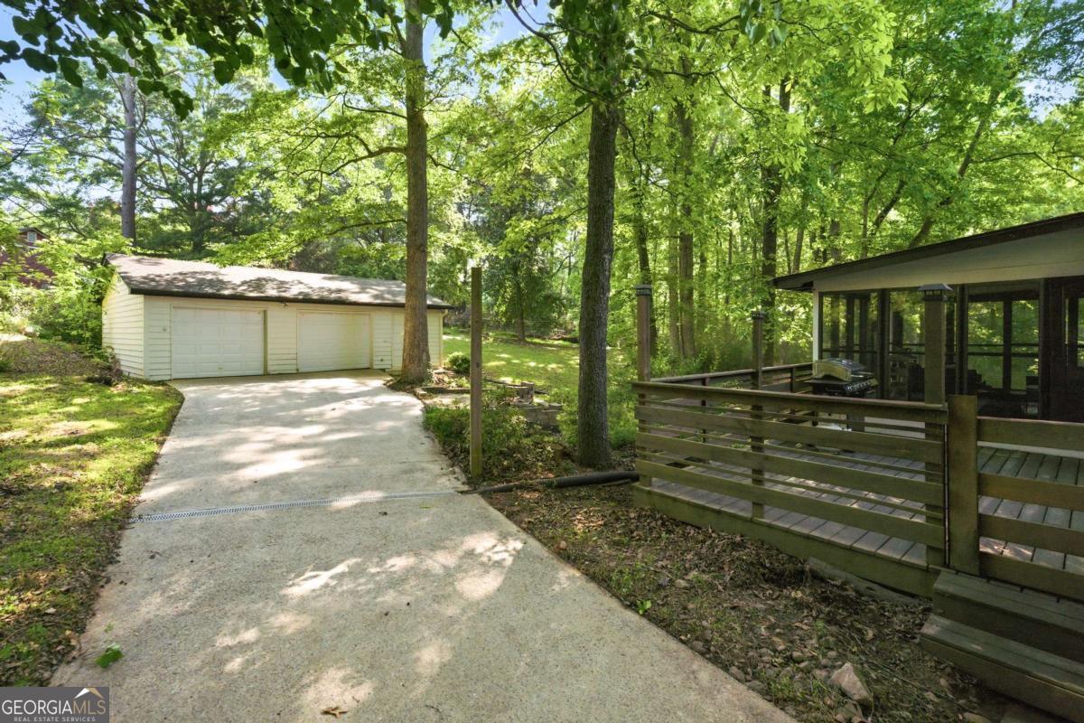 1747 Country Park Way Lawrenceville GA 30043