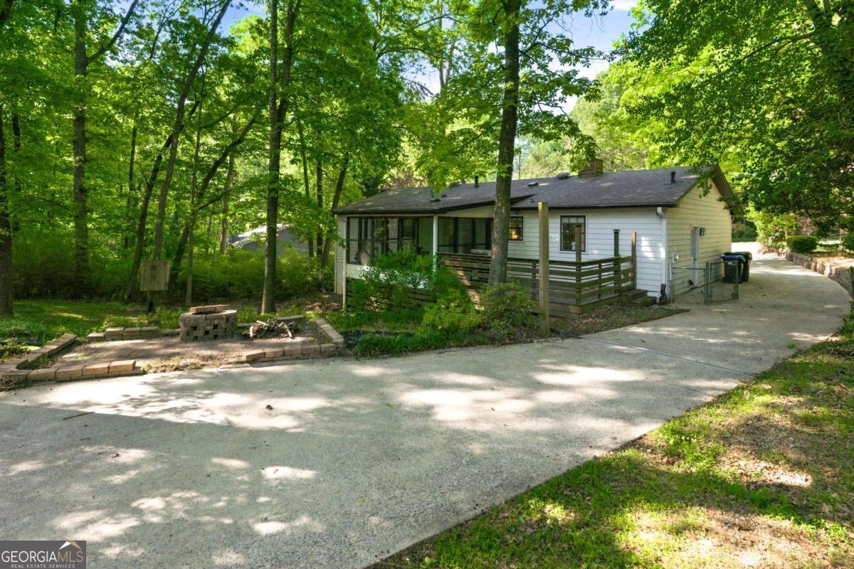 1747 Country Park Way Lawrenceville GA 30043