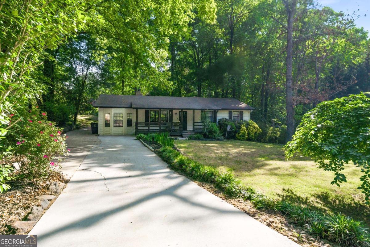 1747 Country Park Way Lawrenceville GA 30043
