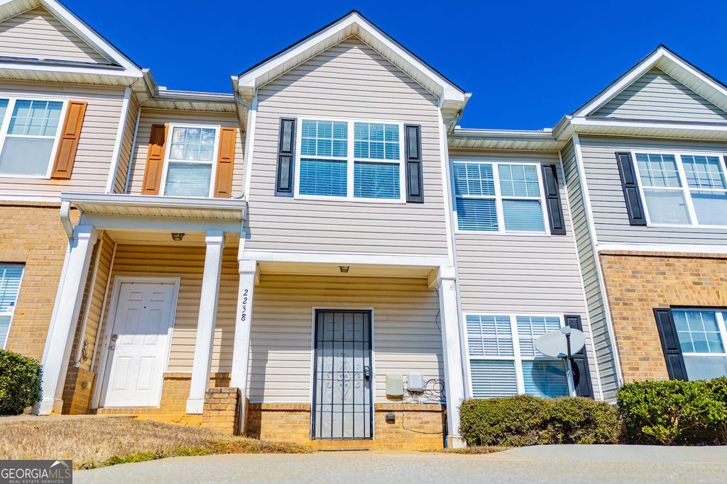 2258 Bigwood Trail Atlanta GA 30349