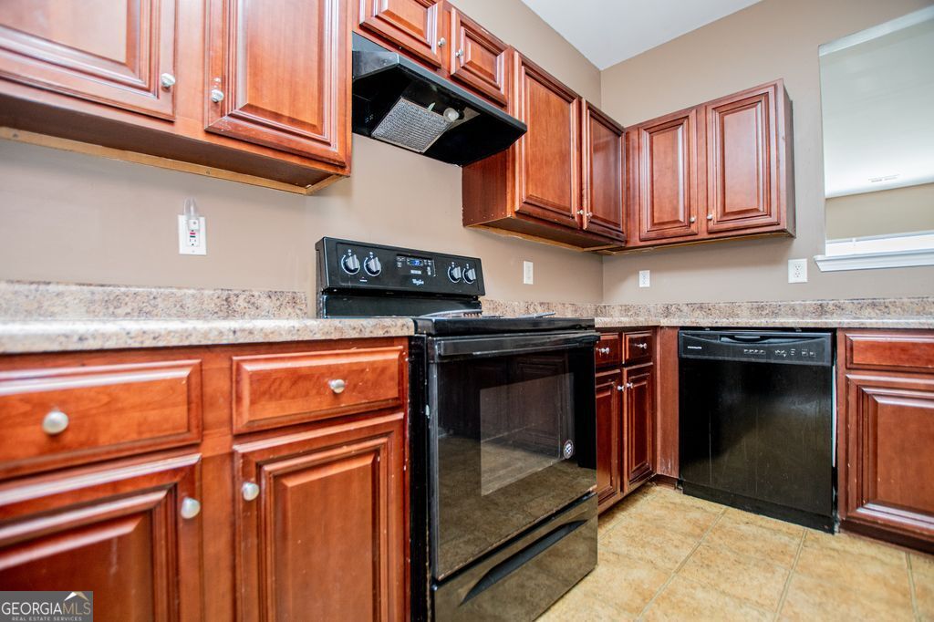 2258 Bigwood Trail Atlanta GA 30349