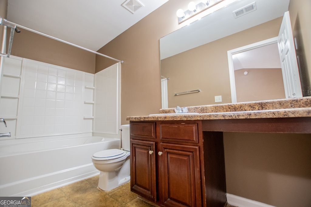 2258 Bigwood Trail Atlanta GA 30349