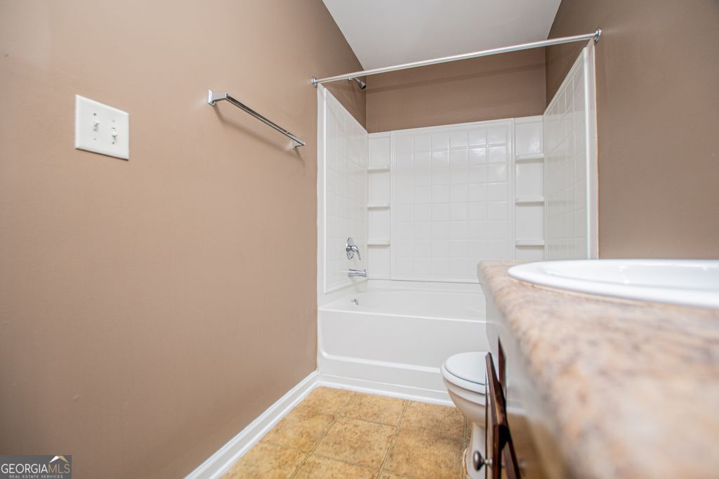 2258 Bigwood Trail Atlanta GA 30349