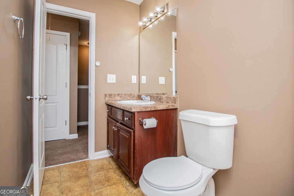2258 Bigwood Trail Atlanta GA 30349