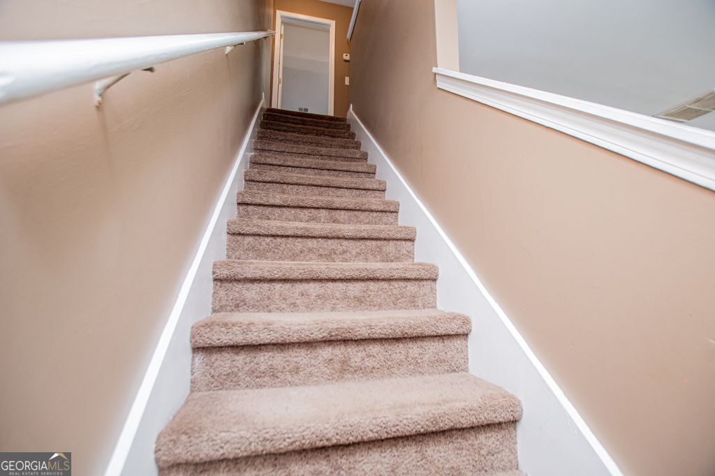 2258 Bigwood Trail Atlanta GA 30349