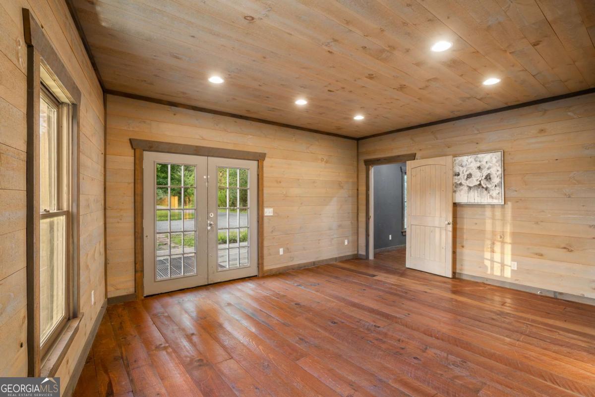 2637 River Road Mineral Bluff GA 30559
